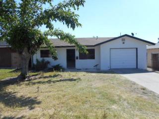 1114 Hoag Ave, Tivy Valley, CA 93657-3025