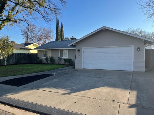 608 Knob Creek Ln, Modesto, CA 95354-2118