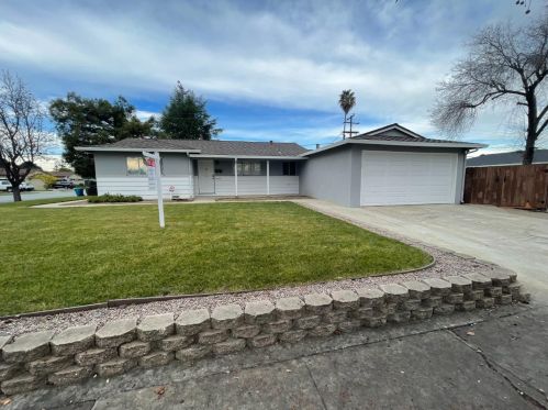 591 Welburn Ave, Gilroy, CA 95020-4326