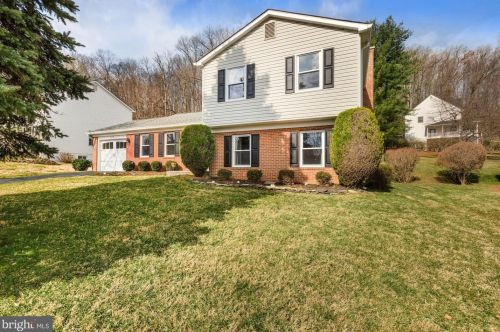 1115 Janney St, Leesburg, VA 20175-4322