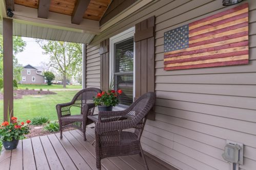 27 Bristol Ridge Rd, Bristol, IL 60512-9767