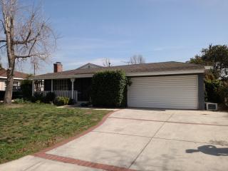 844 5th Ave, Covina, CA 91723-1008