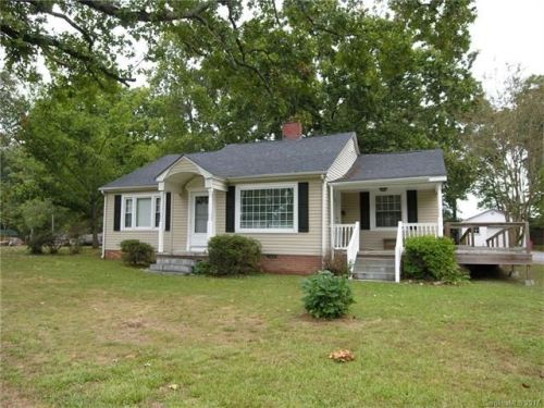 1103 13th St, Kannapolis, NC 28083-2828