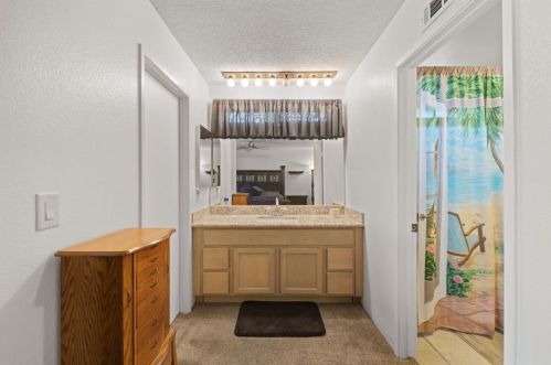 9479 Stirrup St, Riverside CA  92509-4960 exterior