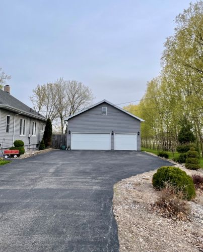 4633 State Route 17, Kankakee, IL 60901-7819