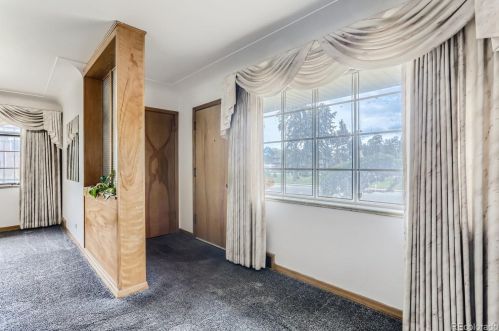 2095 Monaco Pkwy, Denver, CO 80207-3948
