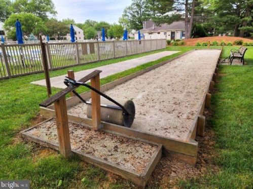 50 Valleybrook Dr, Lancaster PA  17601-4612 exterior