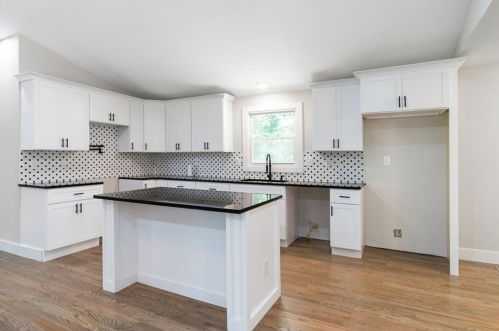 2281 Abner Pl, Atlanta, GA 30318-3515