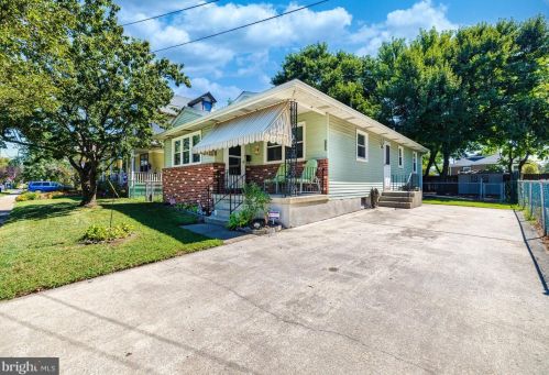 4 Lane Ave, Gloucester, NJ 08030-2105