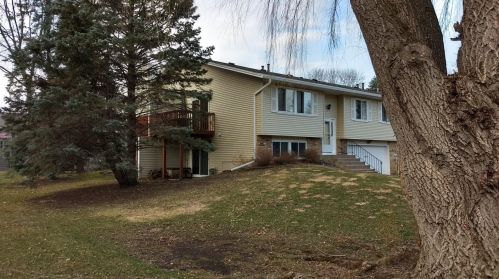 5986 Dellwood Ave, Saint Paul MN  55126-8454 exterior