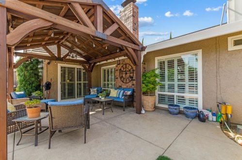 8712 Lodestone Cir, Elk Grove CA  95624-2520 exterior