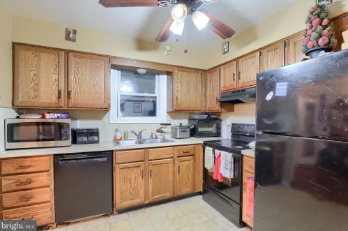 3074 Todd Ln, Lancaster PA  17601-1352 exterior