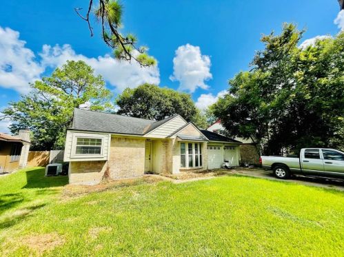 605 Noreda St, Angleton TX  77515-3315 exterior