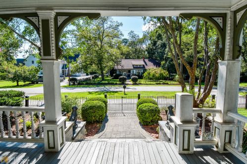 264 Mulberry St, Jackson, GA 30233-1937