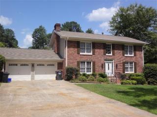 1256 Arlene Ct, Lilburn, GA 30047-4368