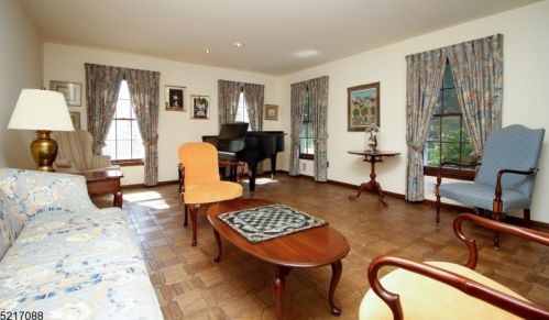 7 Wooded Hl Ln, Dover NJ  07869-3821 exterior