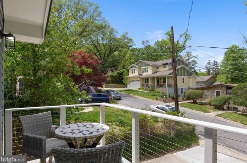 6511 Kansas Ln, Silver Spring MD  20912-4719 exterior