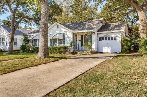 1713 Sylvania Ave, Fort Worth TX  76111-2738 exterior