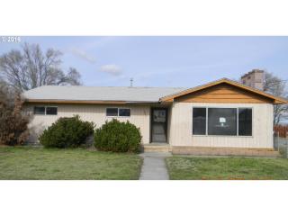 957 Ridgeway Ave, Hermiston OR  97838-2006 exterior