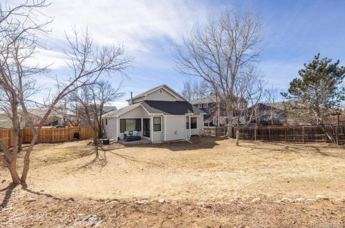 19899 Tufts Dr, Aurora CO  80015-3478 exterior