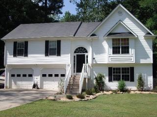 21 Moonlight Drs, Acworth, GA 30102-2708
