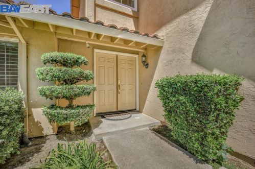 6881 Calle Altamira, Pleasanton, CA 94566-5789