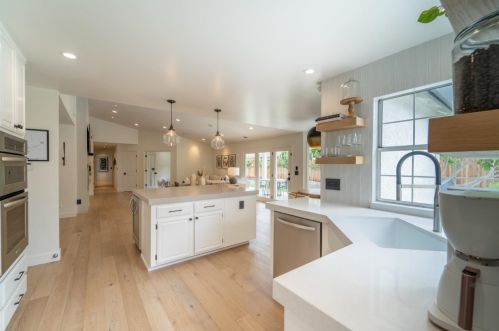 3820 Vermeer Dr, Modesto, CA 95356-2404