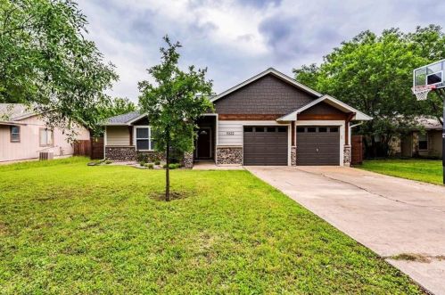 11322 Bristle Oak Trl, Austin TX  78750-1427 exterior