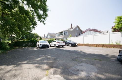 305 Totowa Rd, Paterson NJ 07512-2071 exterior