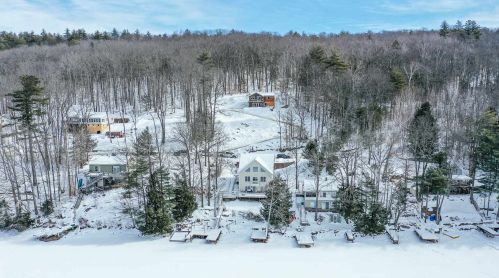 187 Shore Dr, Weare, NH 03281-4439