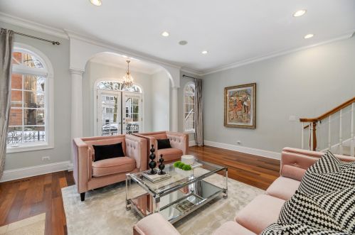 3111 Kenmore Ave, Chicago, IL 60657-3304