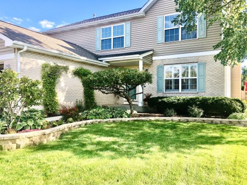 4 Newbury Ct, Barrington Hills, IL 60156
