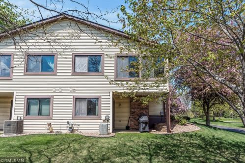 600 Donegal Cir, Saint Paul MN  55126-4715 exterior