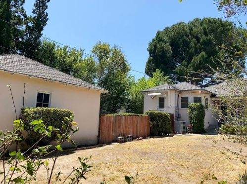 4228 Murietta Ave, Van Nuys CA  91423-4225 exterior
