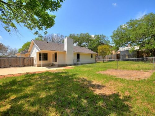 8302 Farmington Ct, Austin TX  78736-1744 exterior