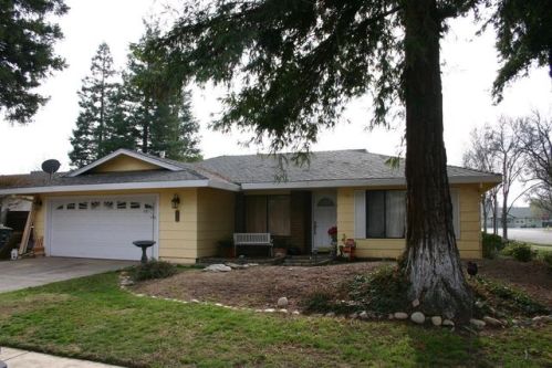 2438 Blue Spruce Ct, Merced, CA 95340-1704