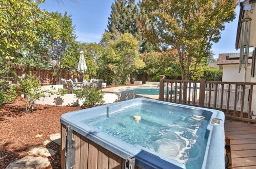 1731 Larkellen Ln, Los Altos CA exterior