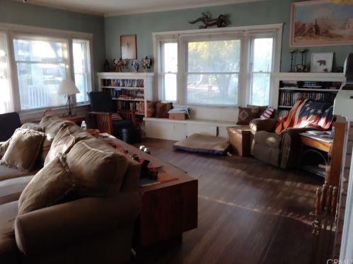 317 C St, Madera, CA 93638-3726