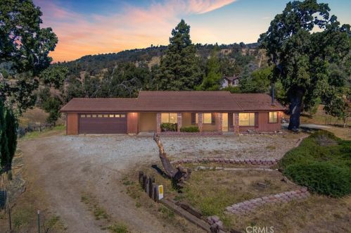 24571 Cub Ct, Tehachapi, CA 93561-9128