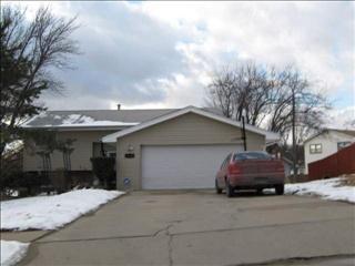 5430 Oaks Blvd, Omaha, NE 68134-1727