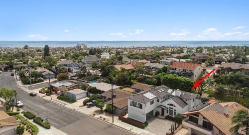 5226 Vickie Dr, San Diego, CA 92109-1332