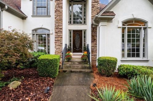 7145 Palisades Pt, Suwanee, GA 30024-3433