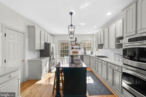 944 Old County Rd, Severna Park MD 21146-4817 exterior