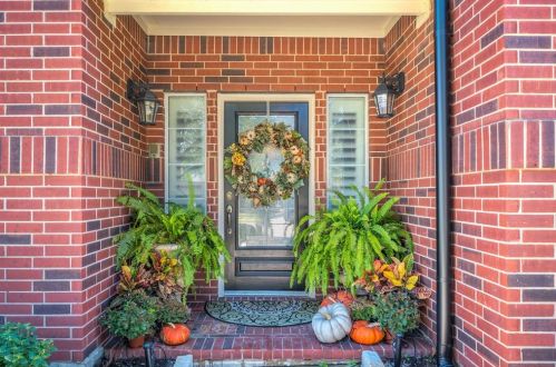1403 Garden Glen Ln, Pearland, TX 77581-6549