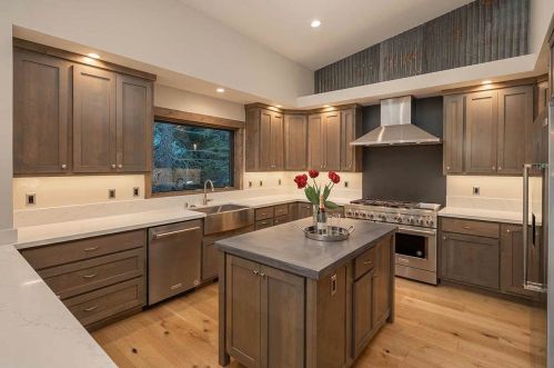 13521 Cristallina Way, Truckee CA  96161-7150 exterior