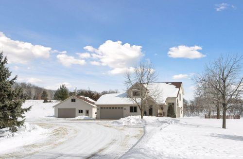 23889 Jensen Ave, Columbus, MN 55025