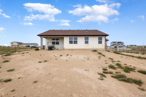 1392 Moonbeam Dr, Pueblo CO  81007-1248 exterior