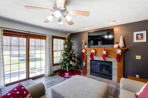 5253 Hearthstone Dr, Springfield OH  45502-8364 exterior