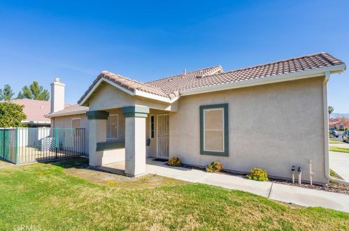 809 Perla Ct, San Jacinto, CA 92583-6822