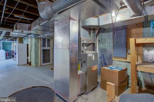 827 Walnut St, Lancaster PA  17602-2436 exterior